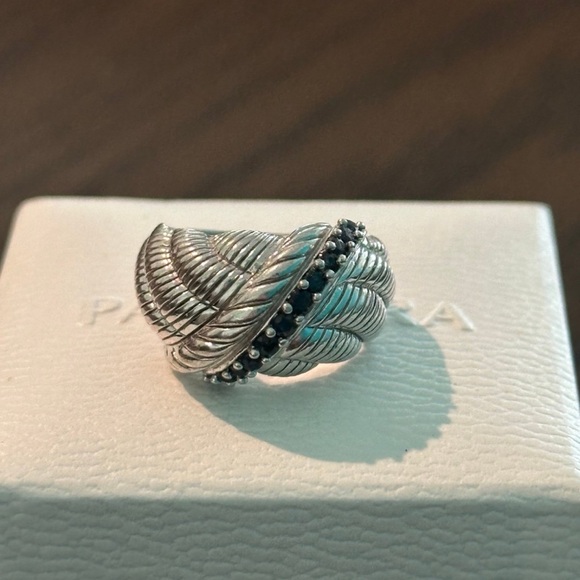 Judith Ripka Sculptured Sterling Silver Ring Dark Blue Sapphire Stones Size 6 - Picture 3 of 6